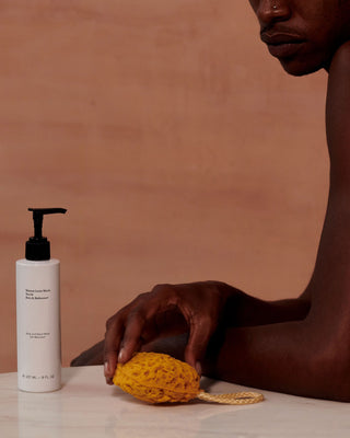 Maison Louis Marie No.04 Bois de Balincourt Perfume Body & Hand Wash Natural Skincare - La Gent Thoughtful Gifts
