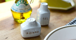 Marumitsu Poterie Cheminée Pepper Shaker - La Gent Thoughtful Gifts